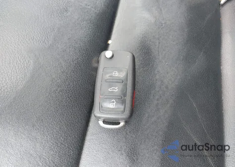 2012 Volkswagen Eos Lux from USA, damaged, VIN WVWFW7AH0CV002182